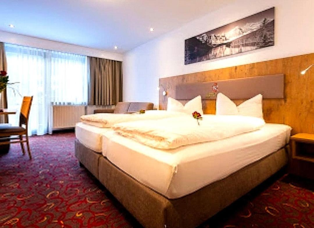 Hotel Kajetansbruecke Pfunds Bagian luar foto