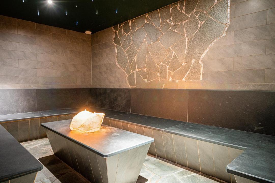 Hotel Kajetansbruecke Pfunds Bagian luar foto